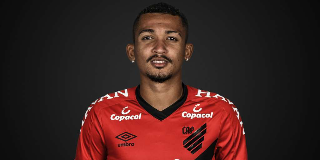 Walber entra na mira do Guarani para sequência da temporada