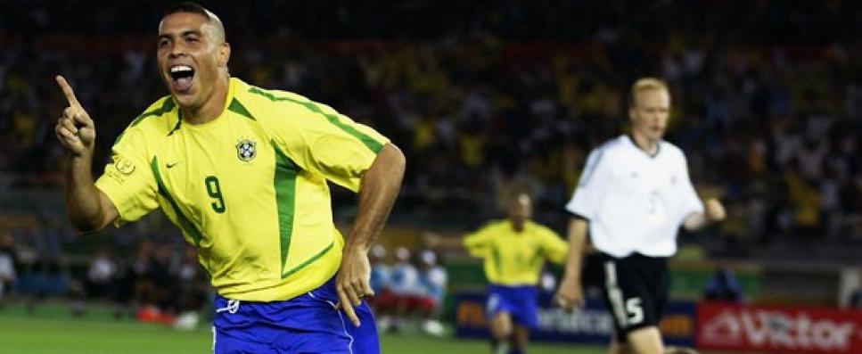 Quem foi melhor? Fenômeno se coloca abaixo de Messi e Cristiano Ronaldo