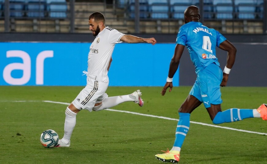 ESPANHOL: Com show de Benzema, Real Madrid segue na cola do Barcelona