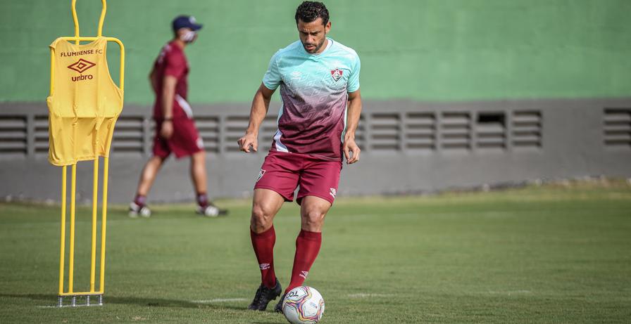 Com ‘estreia’ de Fred, elenco do Fluminense volta aos treinos com atividade leve