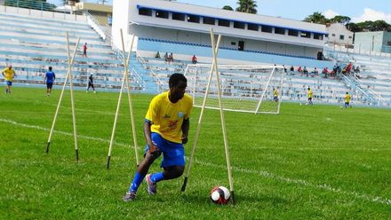 Time da Série D ‘flerta’ com jogador rodado em Portugal