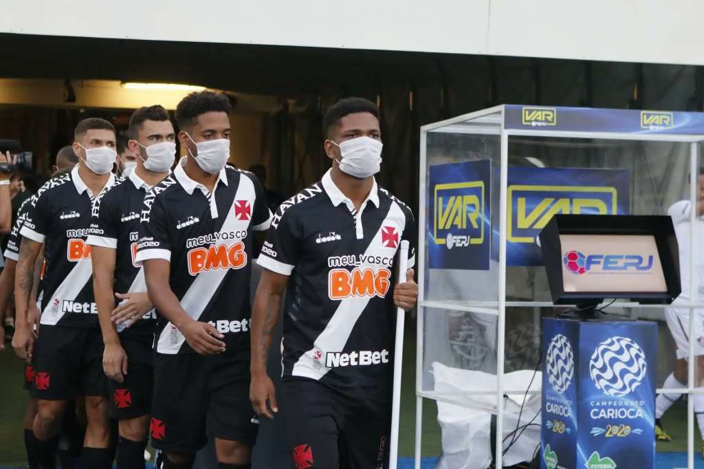  Após confusão de Crivella, Ferj adia Vasco x Macaé para quarta-feira