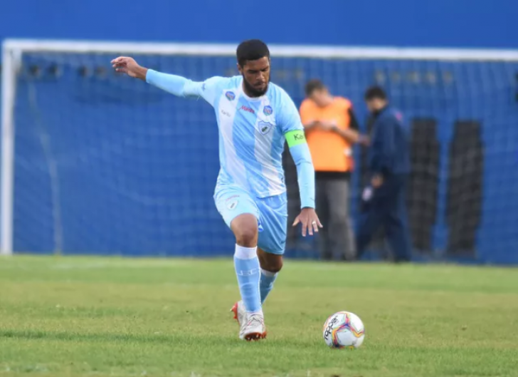 Zagueiro se despede de time paranaense e será apresentado em clube da Série B