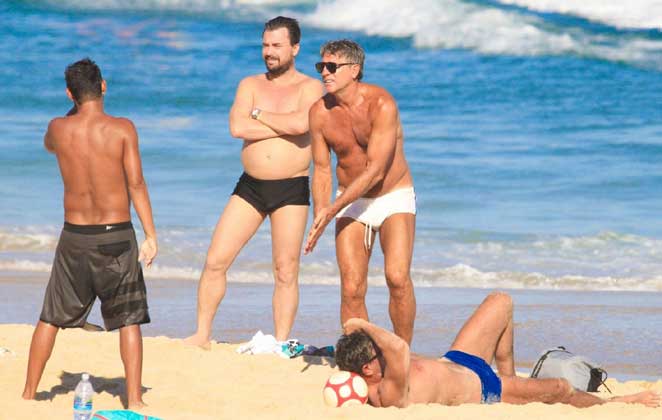 Técnico curte praia e time da Série A fala em ‘isolamento no Rio de Janeiro’