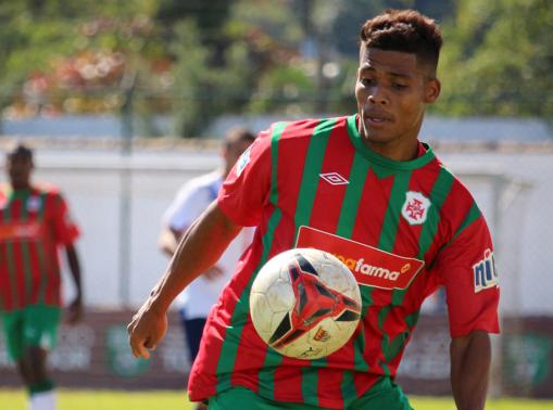 Ex-Portuguesa Santista, atacante do Salgueiro será emprestado a time mineiro