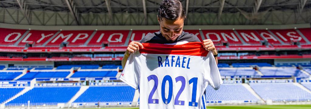 Brasileiro que está na Europa revela desejo de jogar e encerrar a carreira no Botafogo