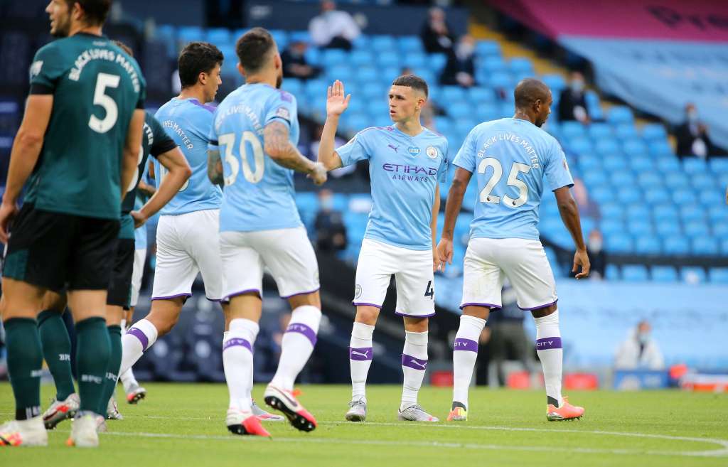 Manchester City fez 5 a 0 no Burley