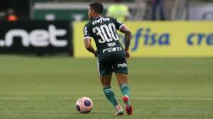 Ex-mulher acusa atacante do Palmeiras de agressão; jogador nega