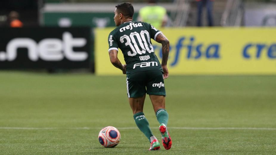 Ex-mulher acusa atacante do Palmeiras de agressão; jogador nega