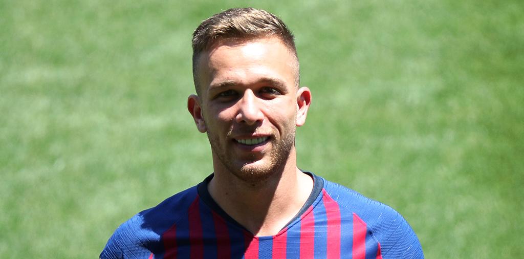 Após dizer “não”, brasileiro é vendido pelo Barça a time de Cristiano Ronaldo