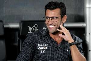 Ex-técnico de Botafogo e Vasco revela desejo de trabalhar na Inter de Limeira