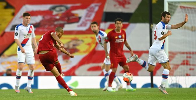 INGLÊS: Com grande atuação de Fabinho, Liverpool vence e se aproxima do título