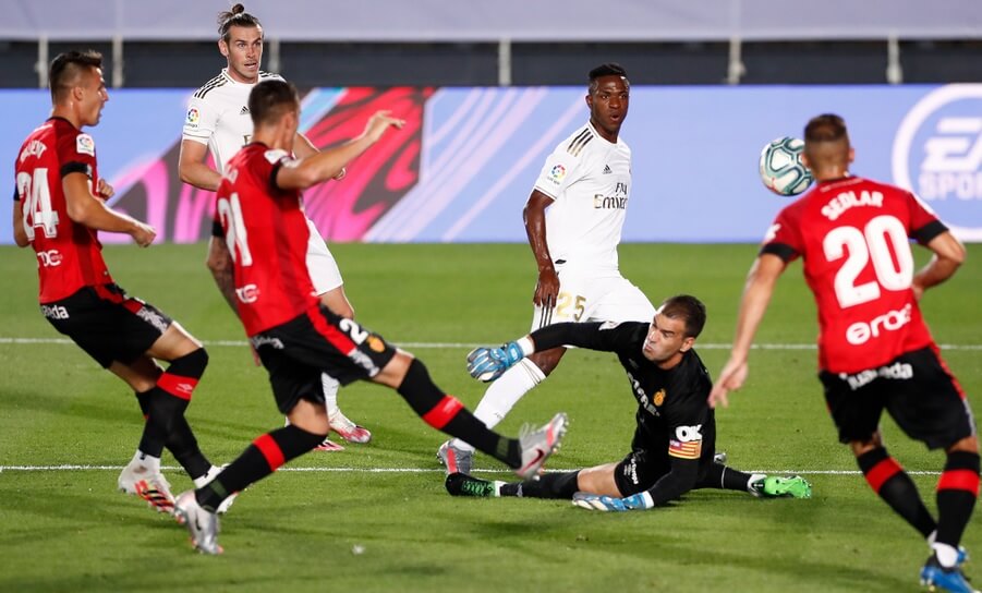 ESPANHOL: Ex-Flamengo marca e Real Madrid retoma a liderança