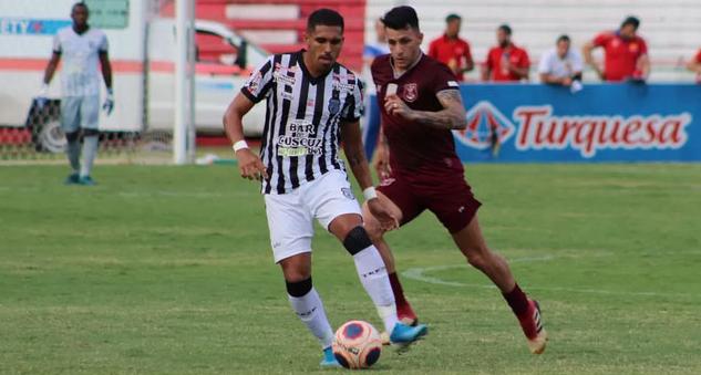 Volante de quatro jogos entra em acordo e deixa o Treze