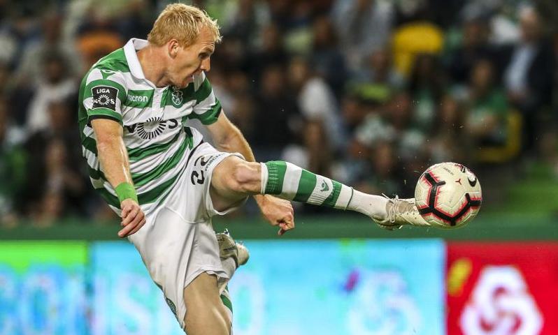 Lesionado, zagueiro do Sporting se aposenta: “Esperava terminar a carreira de outra forma”