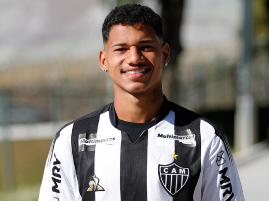 Apresentado, atacante revela motivos para troca entre clubes do Brasileirão