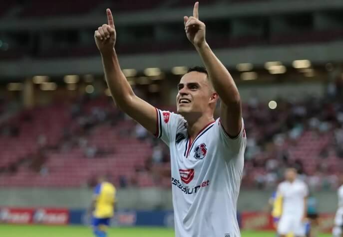 Santa Cruz renova contrato com ex-atacante de Ponte Preta e Botafogo