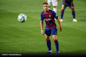 Ex-Grêmio aceita proposta para trocar Barcelona por Juventus