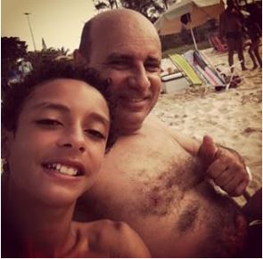 Filho de Fabrício Queiroz é volante e fez 2 jogos por modesto time do RJ