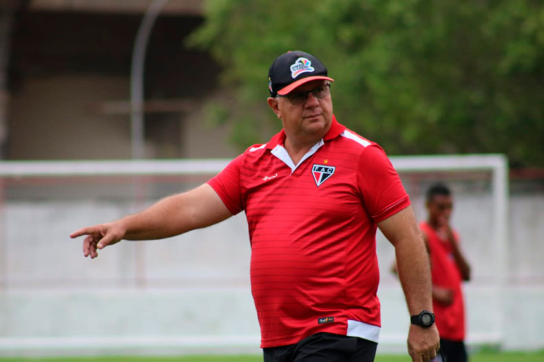 Time da Série C acerta com técnico campeão da Copa Paulista pelo São Caetano