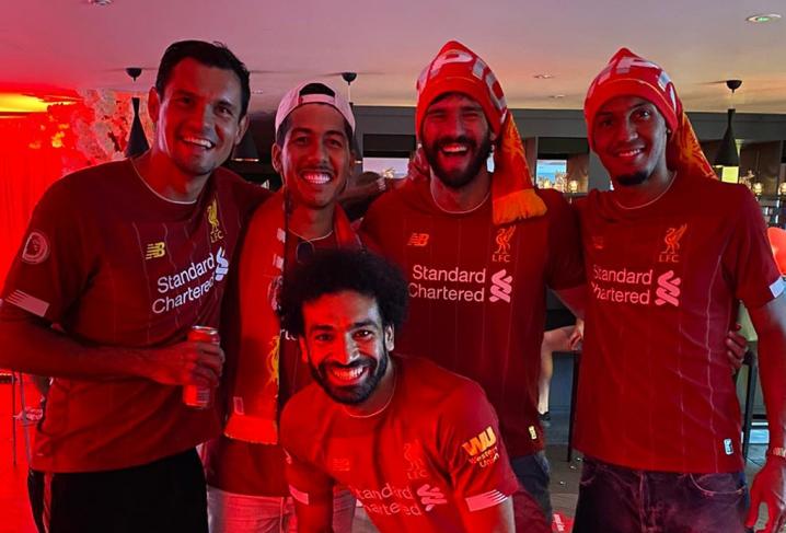 Inglês: Goleiro da Seleção comemora título pelo Liverpool: ‘Entramos para história’