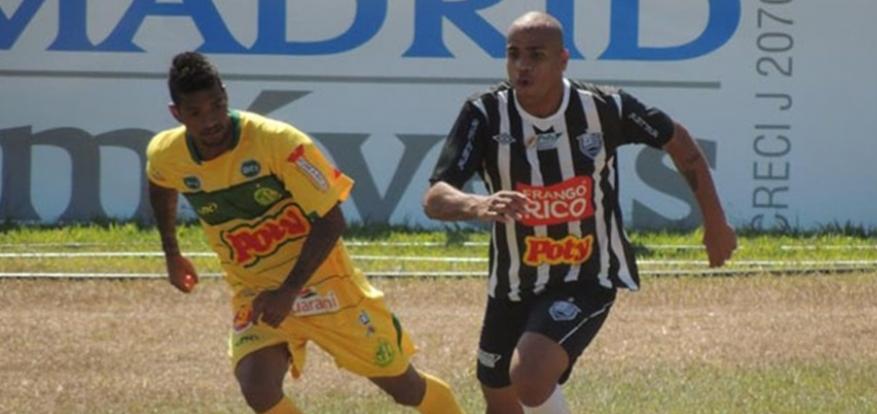 Lutando contra o Z2, time do Paulista A3 negocia com zagueiro dono de dois acessos
