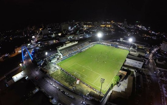 Catarinense: Figueirense define plano B caso Scarpelli seja vetado