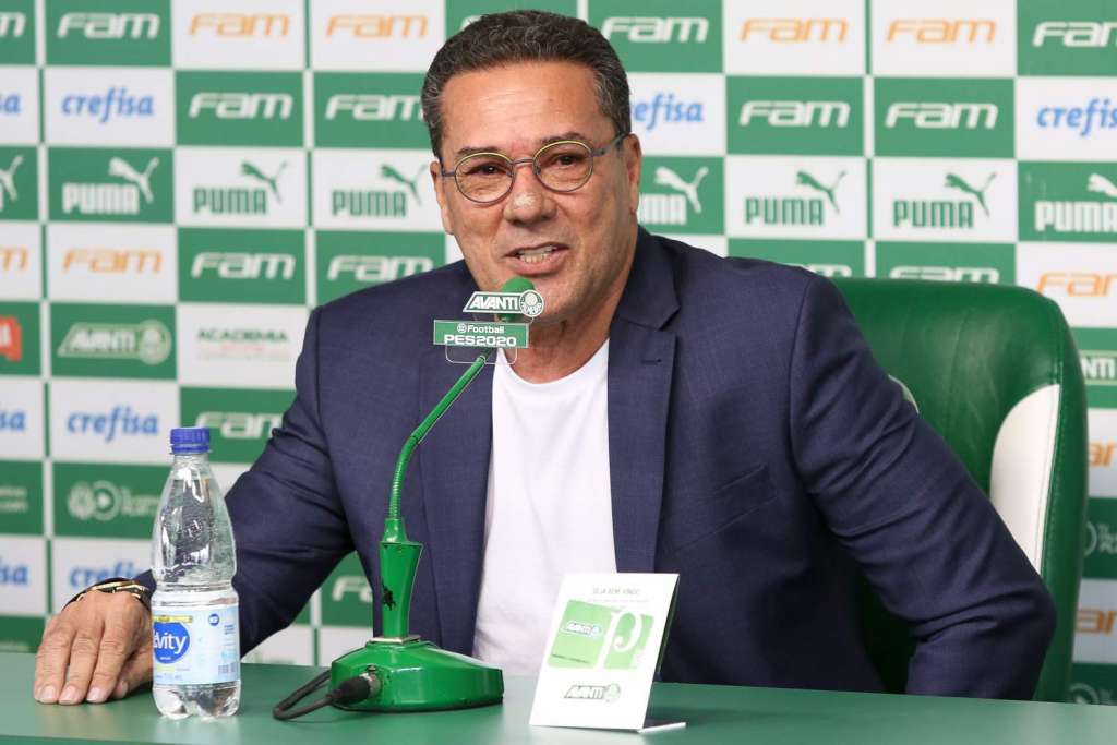 Luxemburgo recebe alta após cirurgia e planeja volta ao Palmeiras na terça