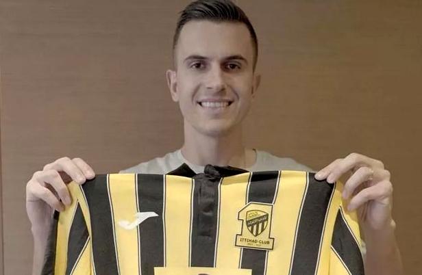 Ex-Grêmio testa positivo para Covid-19 e não sabe quando irá para a Arábia Saudita