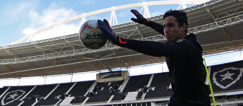 Jogadores do Botafogo fazem protesto pela retomada do Campeonato Carioca