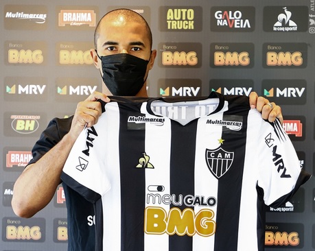 Mineiro: Zagueiro vindo do futebol japonês é apresentado no Atlético
