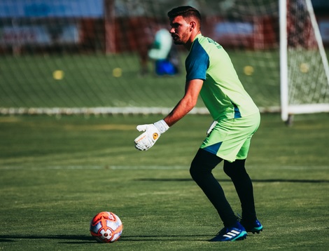 “O Brasil não está preparado para a volta do futebol”, diz goleiro da Chapecoense