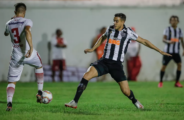 Após semanas de negociação, Atlético-MG rescinde com atacante argentino