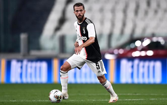 Contratado pelo Barcelona, Pjanic conta que realiza um sonho: ‘Orgulhoso e feliz’