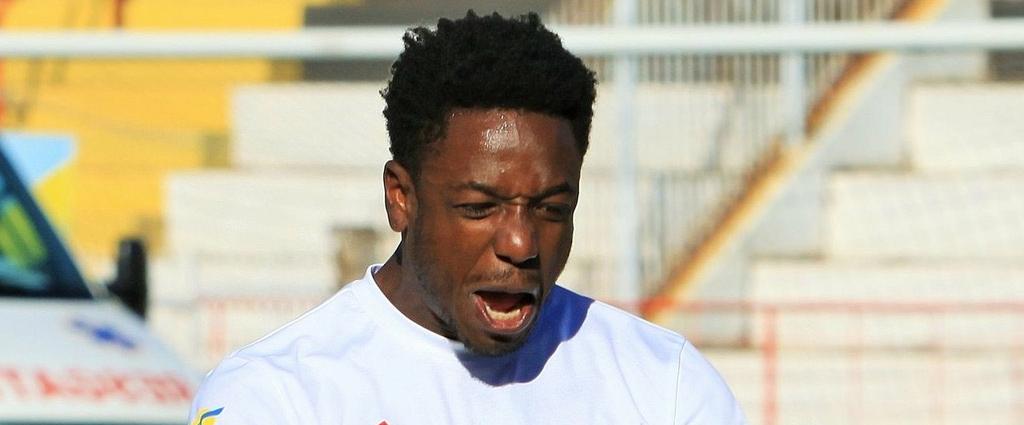 Francis fala em alcançar objetivos com a camisa do Botafogo-SP