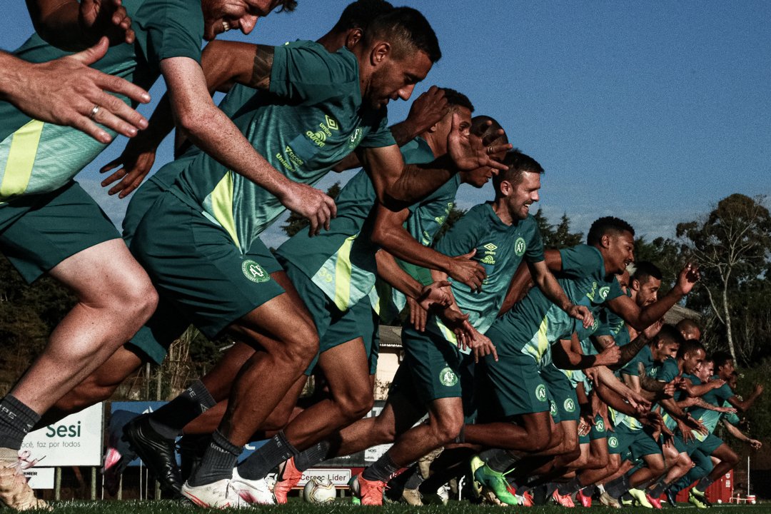 Chape só vai definir reforços inscritos no Catarinense na véspera do jogo