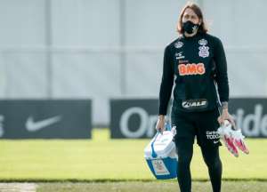 Jogadores se recuperam de covid-19 e Corinthians se apresenta com elenco completo