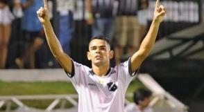 Ex-meia do Santa Cruz renova com time da Série D: ‘Estou muito feliz’