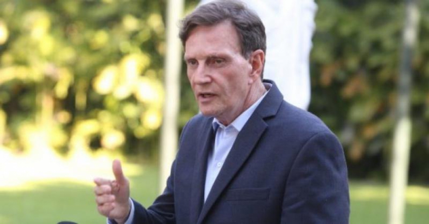 Prefeito do Rio de Janeiro evita garantir volta de torcida aos estádios no dia 10