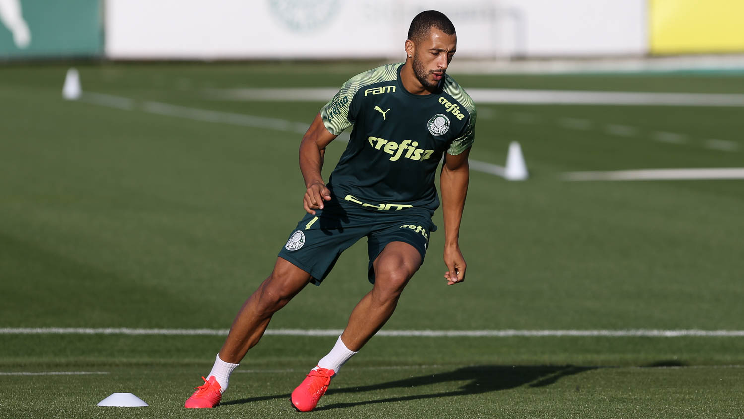 Paulistão: Volta dos treinos tem times confinados, longe de casa e cidades com risco