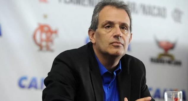 Dirigente do Flamengo afina e pede desculpas por chamar Abel de “bêbado e drogado”