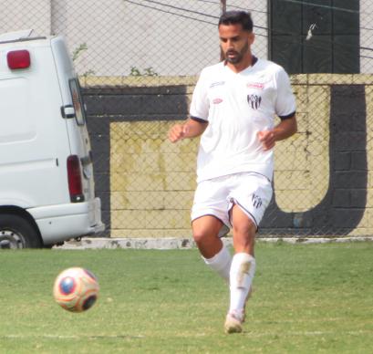 Paulista A3: Mesmo de casa, zagueiro do EC São Bernardo exalta comprometimento