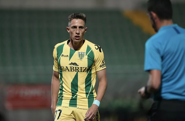 Inter renova empréstimo e meia jogará reta final do Campeonato Português