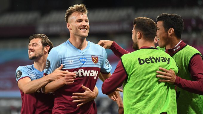 INGLÊS: West Ham surpreende Chelsea, vence por 3 a 2 e respira na luta contra degola