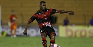 Jogador com covid-19 desfalca time do Paulistão em retorno aos treinos