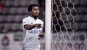 De volta do futebol sul-coreano, atacante assina contrato com o Guarani