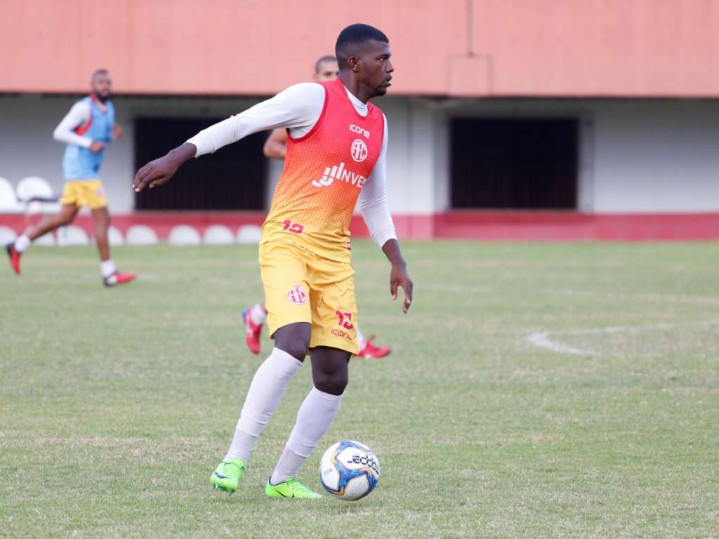 Depois de três anos no América-RJ, Carlos Alberto é o novo reforço do Nacional-AM