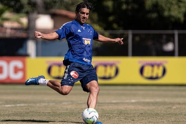 Atacante revela desejo de ser presidente do Cruzeiro: “Enorme prazer”