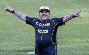 Médico garante Maradona cinco quilos mais magro e livre da cocaína
