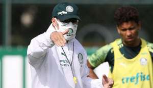 Por mais tempo para treinos, técnico do Palmeiras sugere pedir ajuda ao Governo de SP